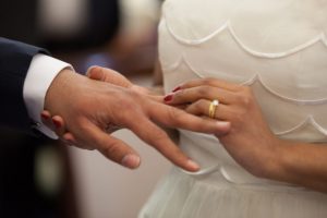 Promessa di matrimonio, scambio anelli