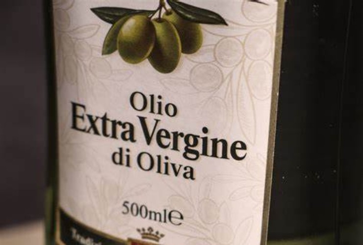 Olio d'oliva - Depositphotos - Moralizzatore.it