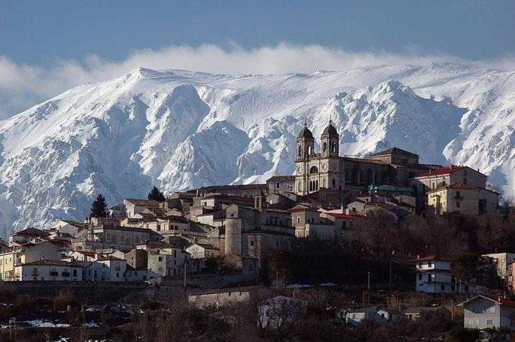 San Valentino in Abruzzo Citeriore, una perla tra i monti