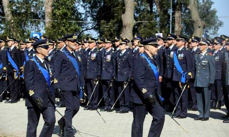 L'Aeronautica Militare sta assumendo a manetta: chiedono a tutti solo la voglia di lavorare