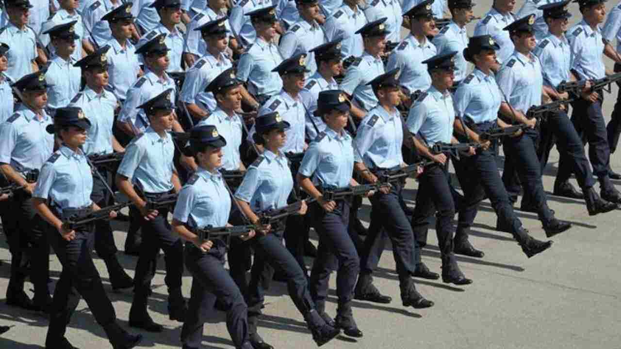 L'Aeronautica Militare sta assumendo a manetta: chiedono a tutti solo la voglia di lavorare