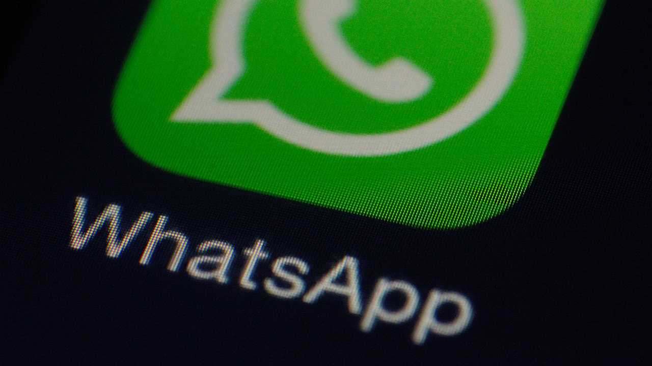 Whatsapp scompare da molti telefoni